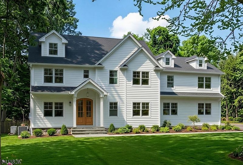 1st image of 22 Floral St