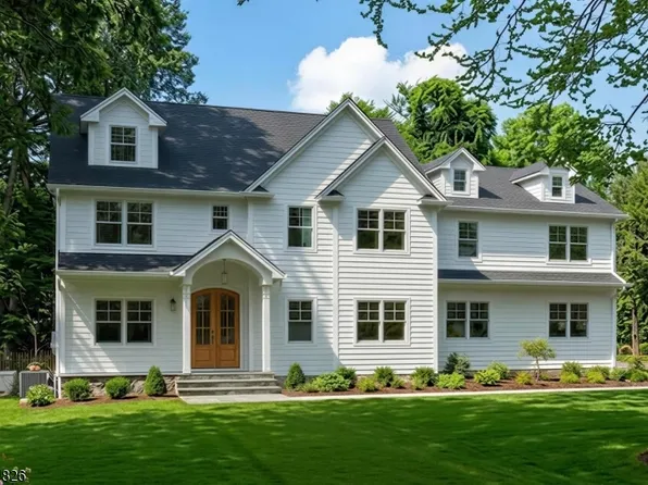 22 Floral St, Chatham Twp., NJ 07928