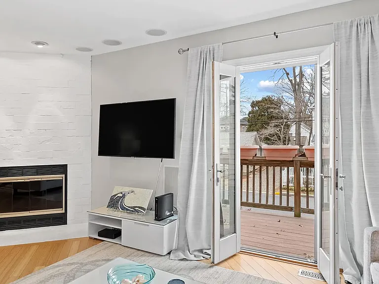 31B 6th St #31B — Photo 17