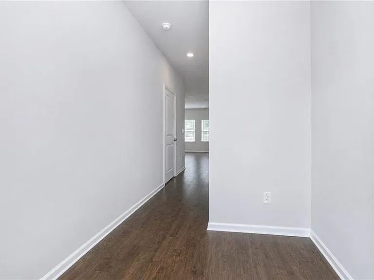 3370 Highbury Way — Photo 2