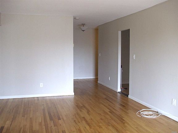 2nd image of 85 S Centre Ave APT C6