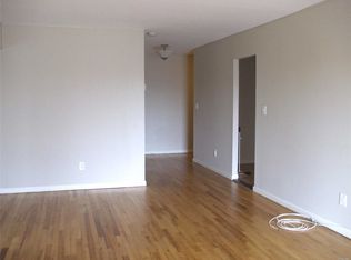 85 S Centre Ave, Rockville Centre, NY 11570