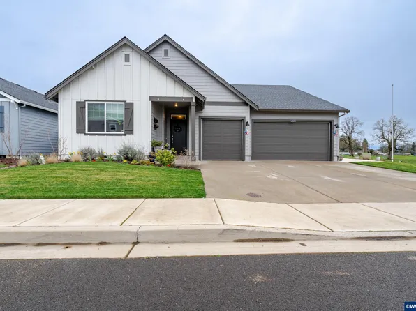 2400 W 15th Ave, Junction City, OR 97448