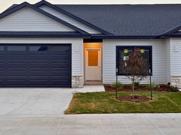 1716 Redbud Cir #101, Eldridge, IA 52748