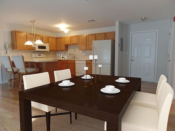 5th image of 103 Eagle Dr #103