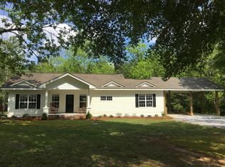 19 Hall Dr, Moselle, MS 39459