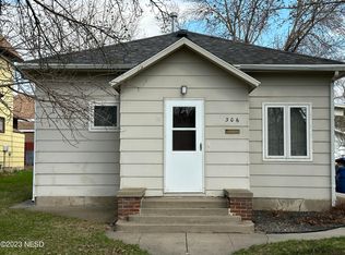 306 S Maple St, Watertown, SD 57201