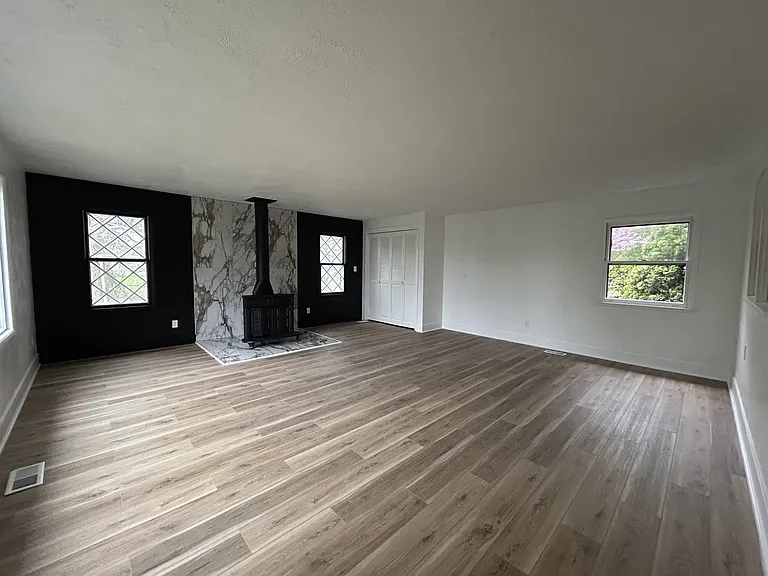 149 Brookdale Park — Photo 3