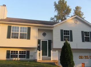 1528 Dartmouth Dr, Saint Charles, MO