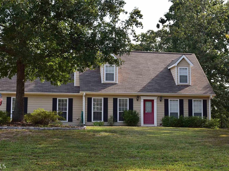 1st image of 2655 Tucker Dr