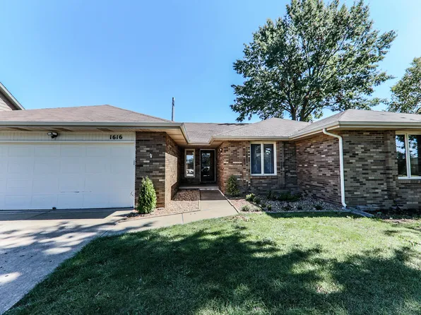 1616 E Powell Street, Springfield, MO 65804