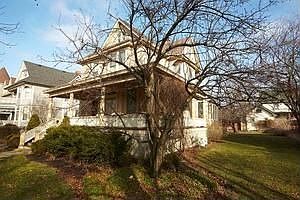 3rd image of 113 S Kensington Ave