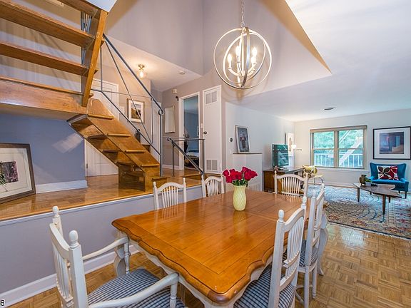 4th image of 363 Claremont Ave APT 3
