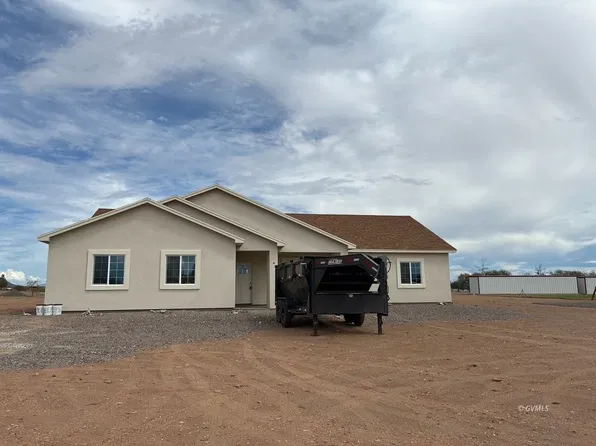 2033 N Savannah Dr, Safford, AZ 85546
