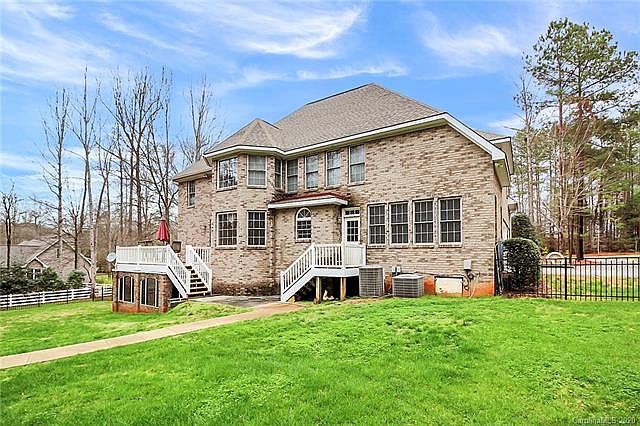 1st image of 2053 Balmoral Dr