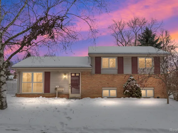 700 Thomas Ct, Ann Arbor, MI 48103