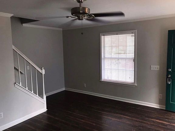 3rd image of 946 Strand Fleet Dr