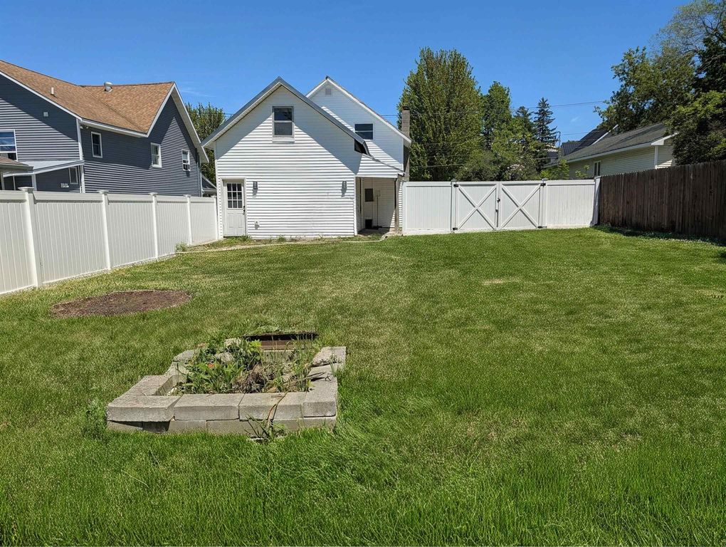 20 Ferris Street, Saint Albans, VT - View 2