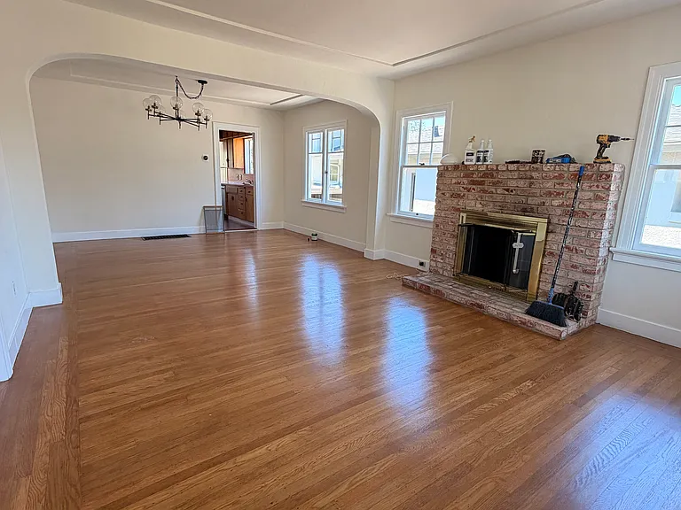 3328 Fernside Blvd — Photo 2