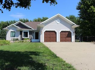 1301 Over Dr, Vermillion, SD 57069