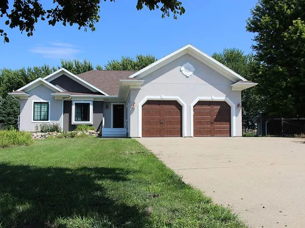 1301 Over Dr, Vermillion, SD 57069