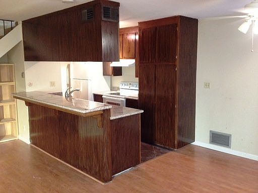 2nd image of 774 Blossom Hill Rd APT 3