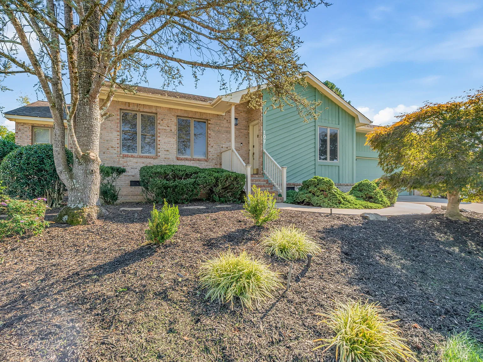 107 Inagehi Way - 1 — Photo 4