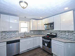 12 Whipple Ave, North Providence, RI 02911