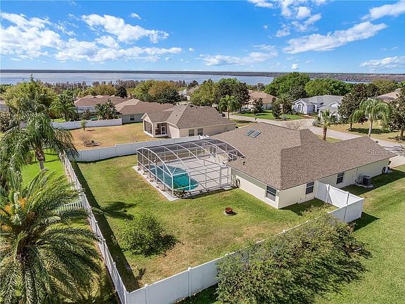 5th image of 13148 Lakewind Dr