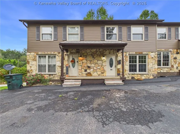 323 Berry Ln, Barboursville, WV 25504