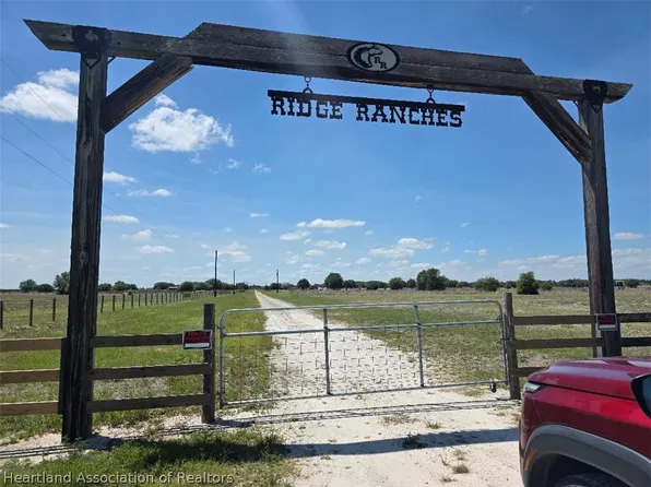 6109 Farmgirl Ave, Venus, FL 33960