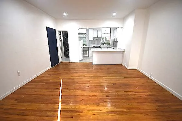 145 Smith St #1 — Photo 2