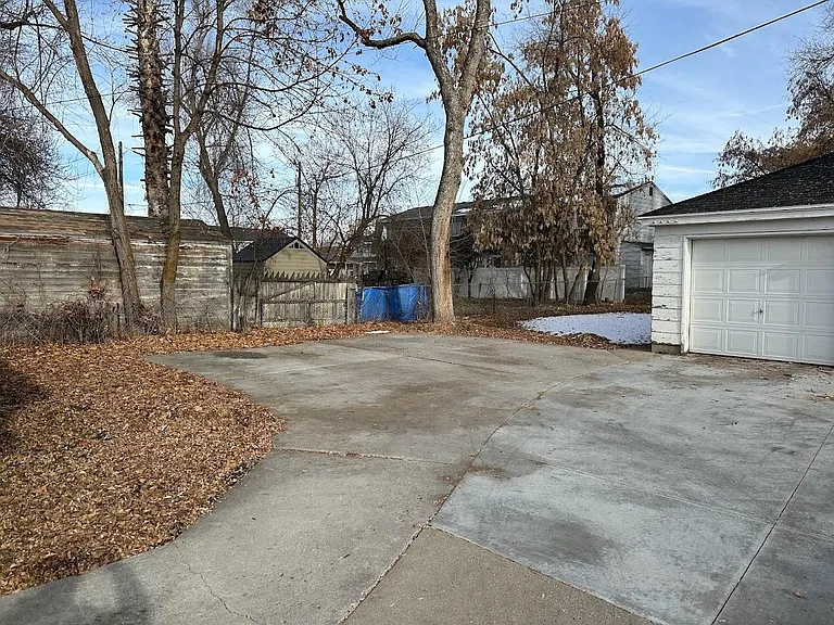 526 N 200 W #1 — Photo 13