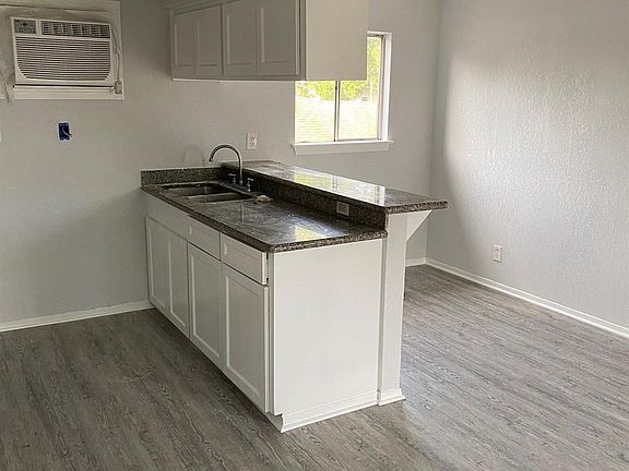 5th image of 2518 Lidstone St APT 8
