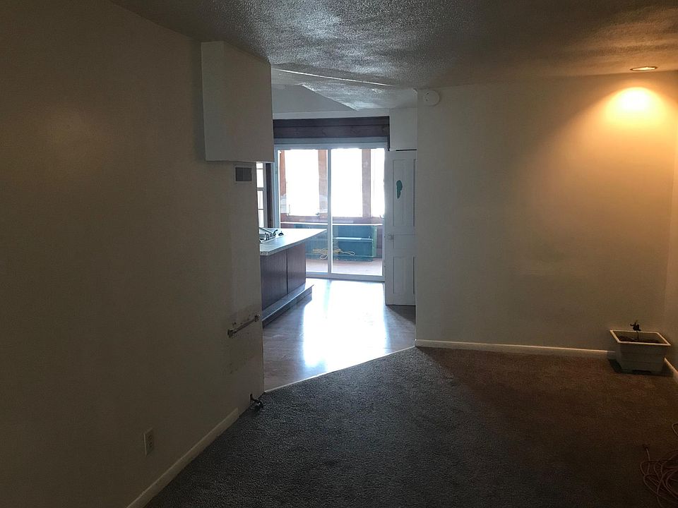 1st image of 156 W Erie St #2