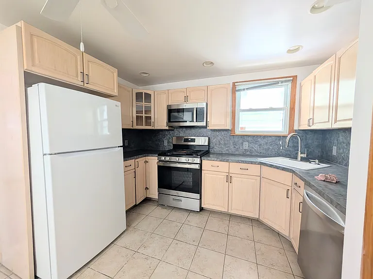 133 Centre Ave #133 — Photo 14