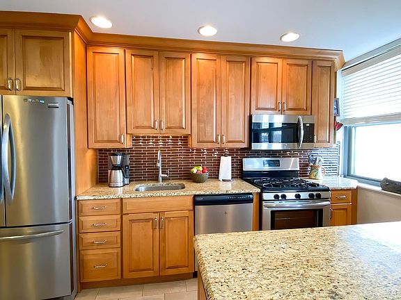 3rd image of 2601 Pennsylvania Ave APT 712