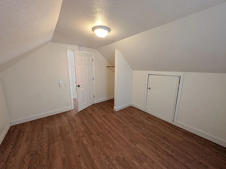 604 Loma St — Photo 18