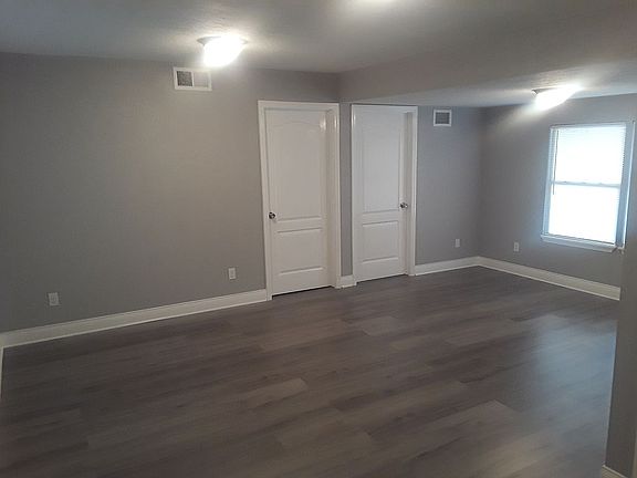 4th image of 1103 E Semoran Blvd