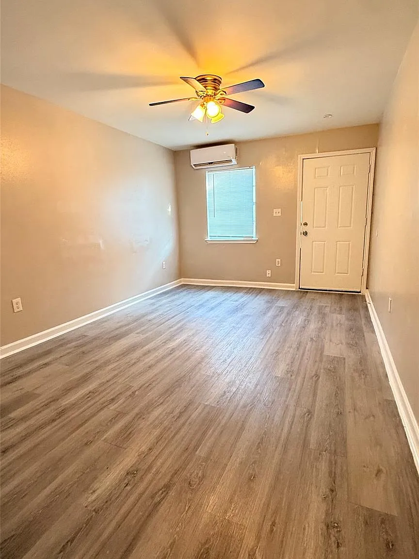 2 bed, 1.0 bath, 800 sqft, $1,100 — Photo 4
