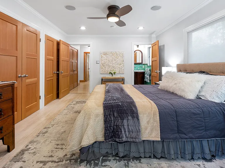 2035 El Prado St — Photo 16