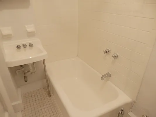 Rented by John O'Kelly Real Estate | media 27