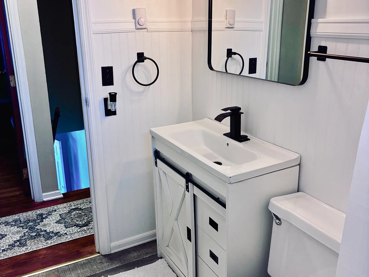 2 bed, 900 sqft, $1,100 — Photo 1