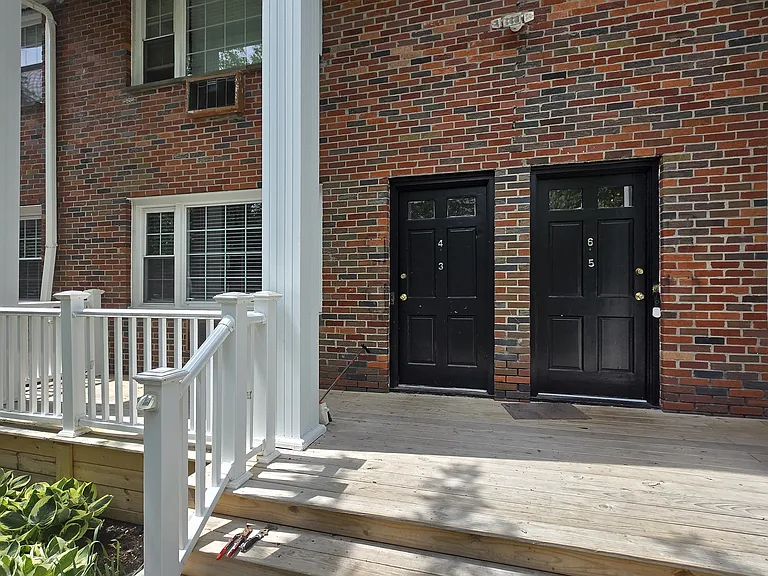 LAWRENCEVILLE GARDEN APARTMENTS AND TOWNHOMES — Photo 13