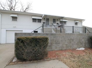 2601 S 50th St, Omaha, NE 68106