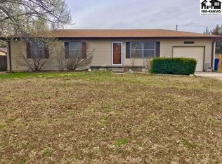 3405 Rowland St, Hutchinson, KS 67502