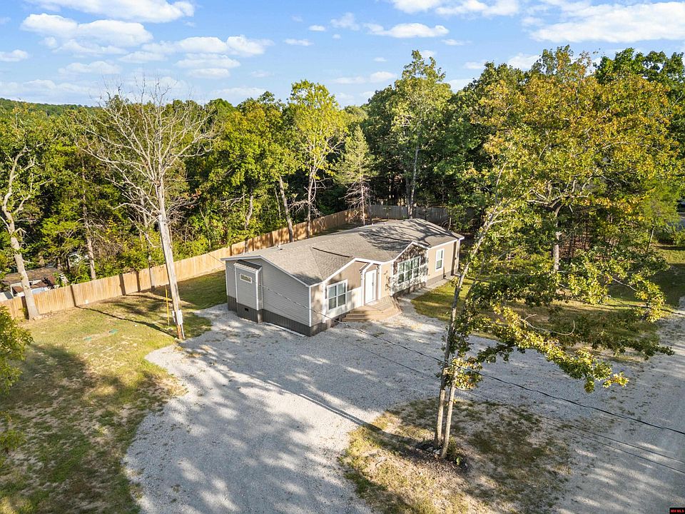 1st image of 61 Sumac Dr