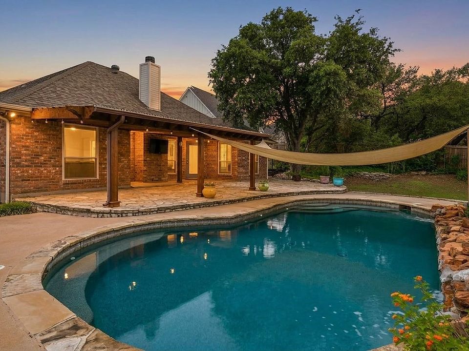 1st image of 126 Spanish Oaks Trl