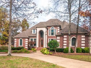 604 Grand Mountain Dr, Chattanooga, TN 37421