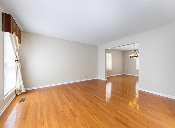 2nd image of 20922 W Barrington Ln